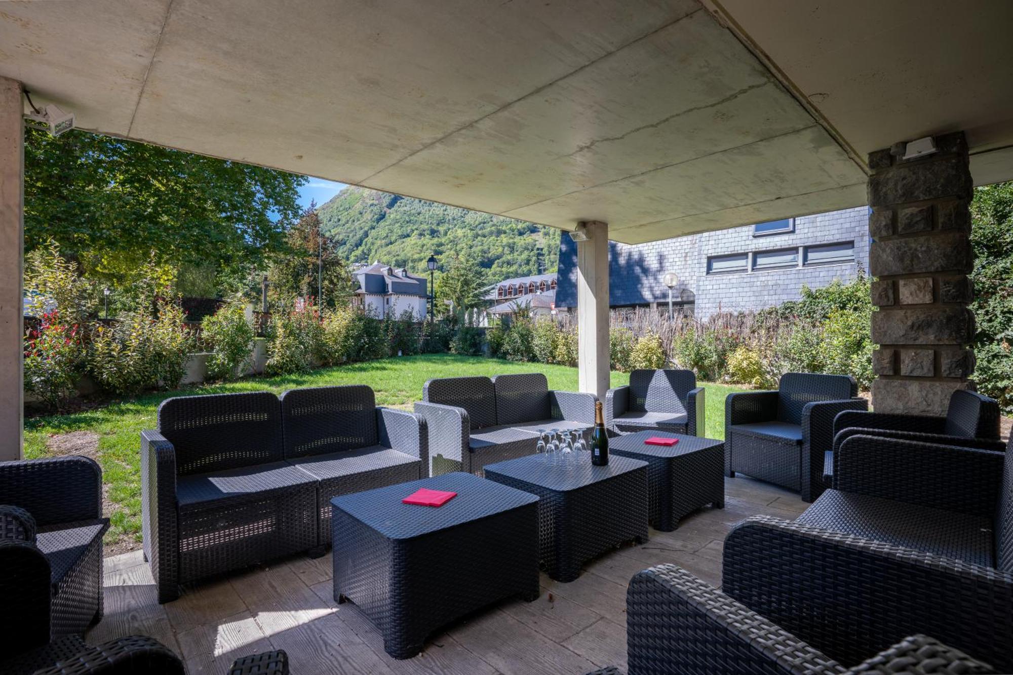 Grand Chalet St-Lary Centre 13 A 15 Pers Saint-Lary-Soulan Exterior photo
